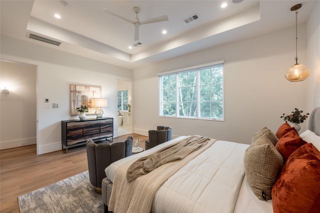 2817 Albans Road, Houston, TX 77005