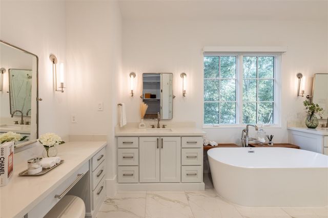 2817 Albans Road, Houston, TX 77005