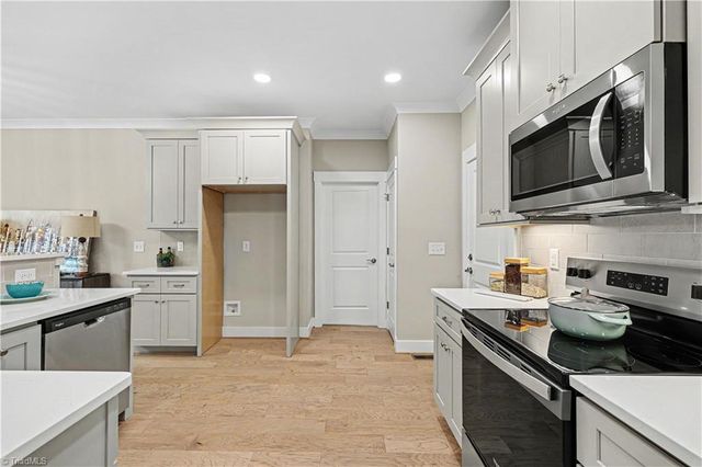 7609 Sir William Drive, Kernersville, NC 27284