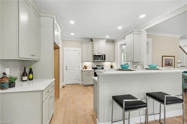7609 Sir William Drive, Kernersville, NC 27284