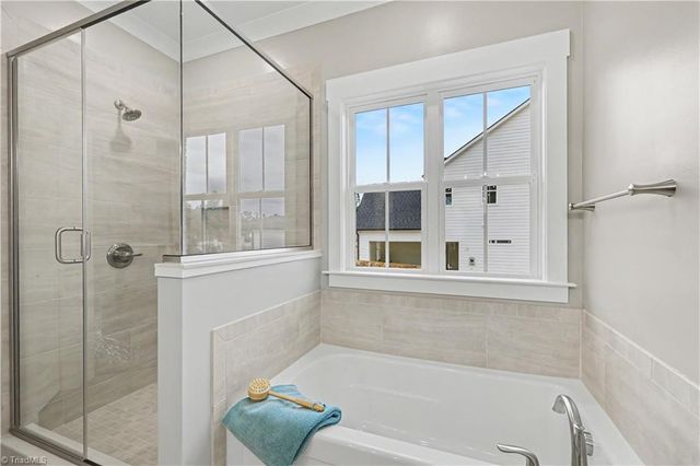 7609 Sir William Drive, Kernersville, NC 27284