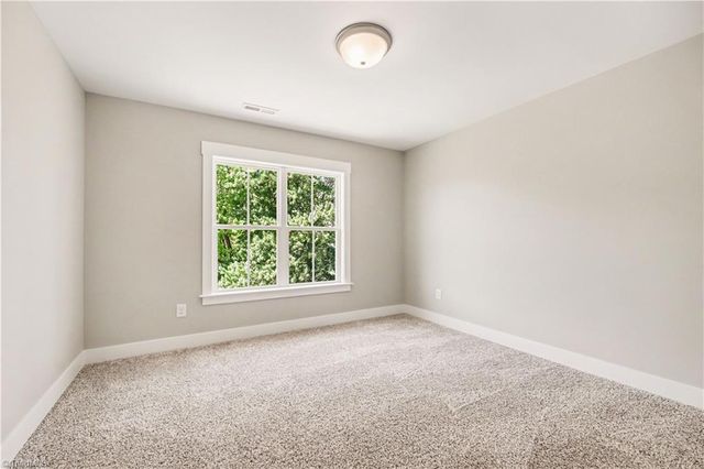 7609 Sir William Drive, Kernersville, NC 27284