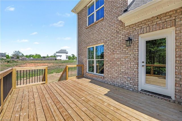 7609 Sir William Drive, Kernersville, NC 27284