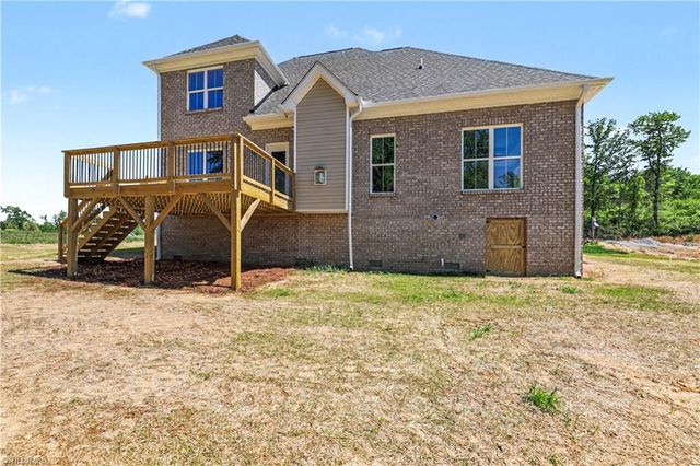 7609 Sir William Drive, Kernersville, NC 27284