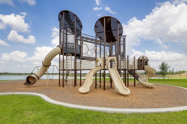 9339 Golden Dorado Lane, Baytown, TX 77521