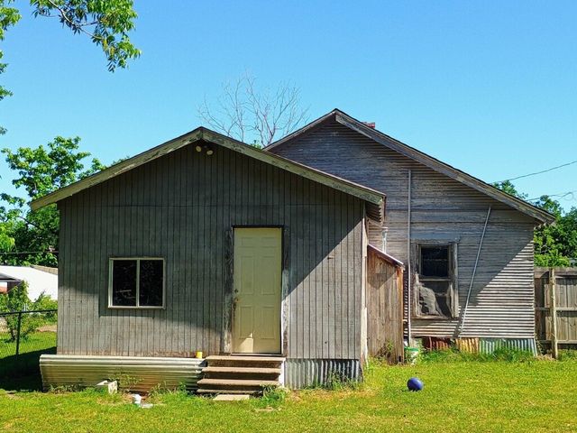 612 W 16th Avenue, Corsicana, TX 75110