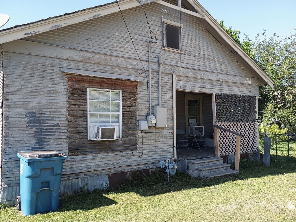 612 W 16th Avenue, Corsicana, TX 75110