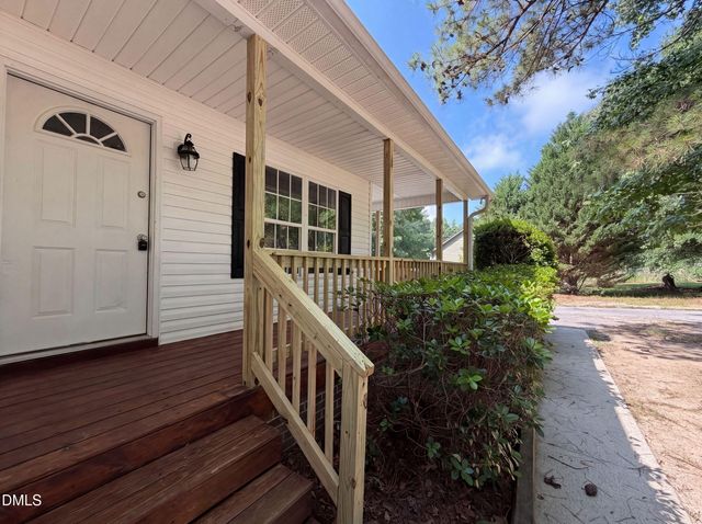 576 Sunray Drive, Clayton, NC 27520