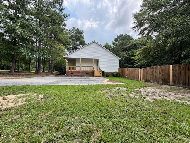 576 Sunray Drive, Clayton, NC 27520