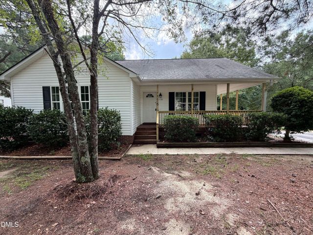 576 Sunray Drive, Clayton, NC 27520