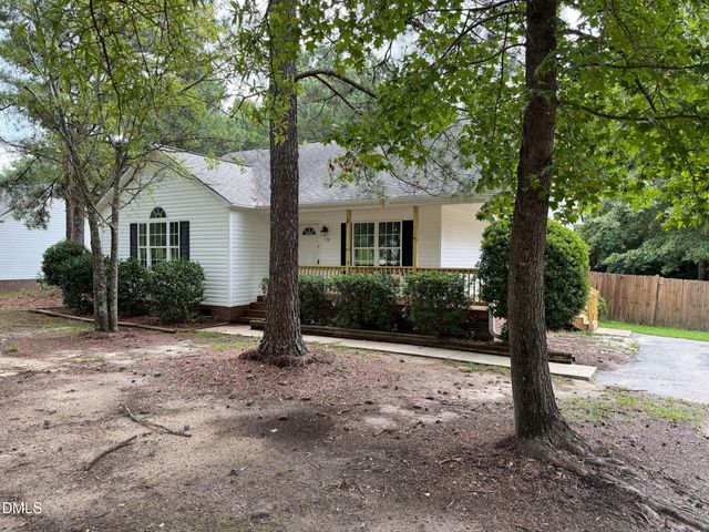 576 Sunray Drive, Clayton, NC 27520