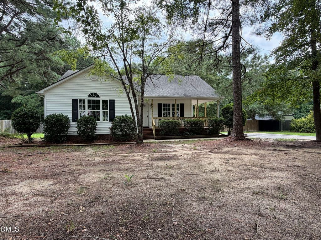576 Sunray Drive, Clayton, NC 27520