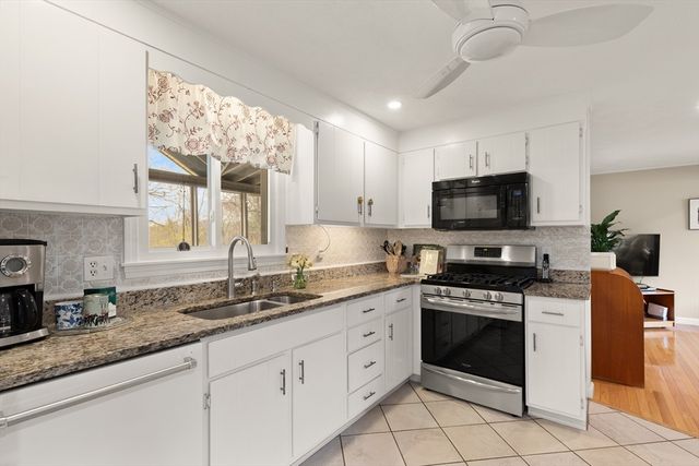 105 Greenmeadow Drive, Tewksbury, MA 01876
