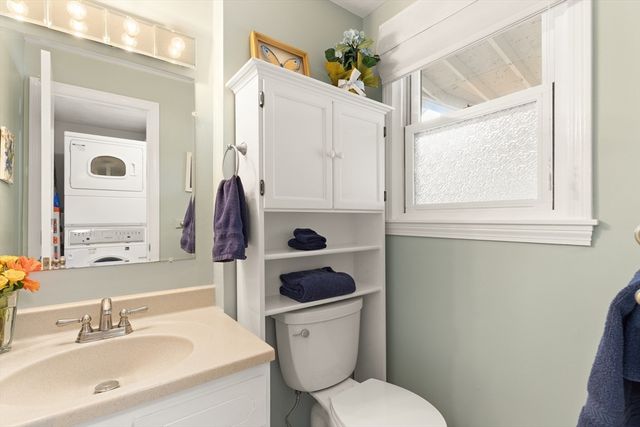 105 Greenmeadow Drive, Tewksbury, MA 01876