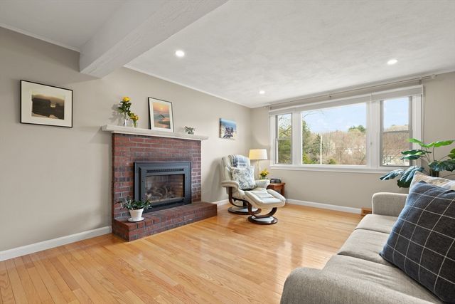 105 Greenmeadow Drive, Tewksbury, MA 01876
