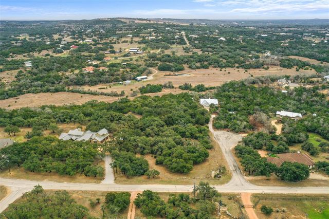 1080 Beauchamp RD, Dripping Springs, TX 78620