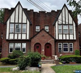 437 Stockton Place 3, Englewood, NJ 07631