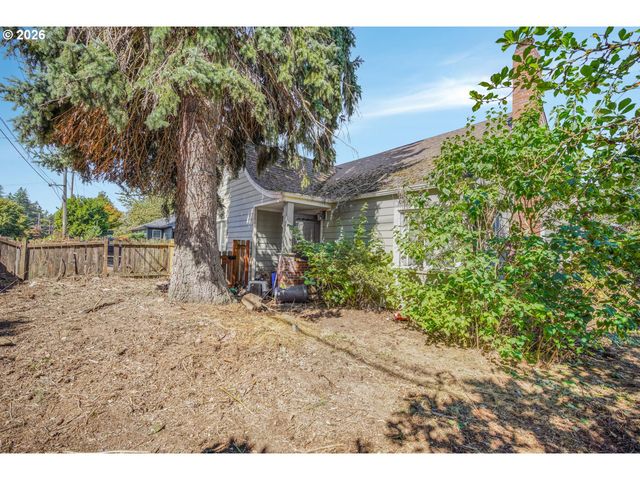 13025 Se HAROLD St, Portland, OR 97236