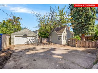 13025 Se HAROLD St, Portland, OR 97236