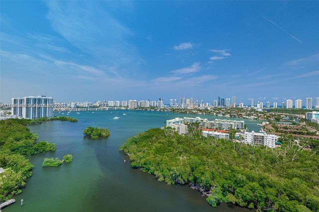 16385 Biscayne Boulevard 2118, North Miami Beach, FL 33160