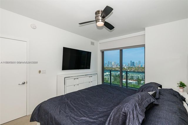 16385 Biscayne Boulevard 2118, North Miami Beach, FL 33160