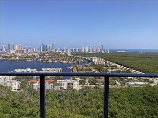 16385 Biscayne Boulevard 2118, North Miami Beach, FL 33160