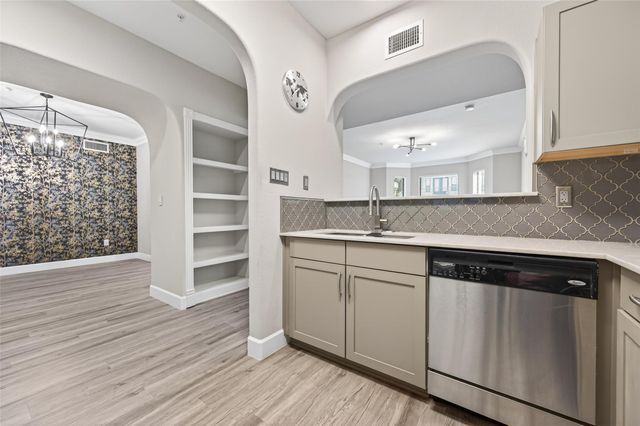 2299 Lone Star Drive 128, Sugar Land, TX 77479