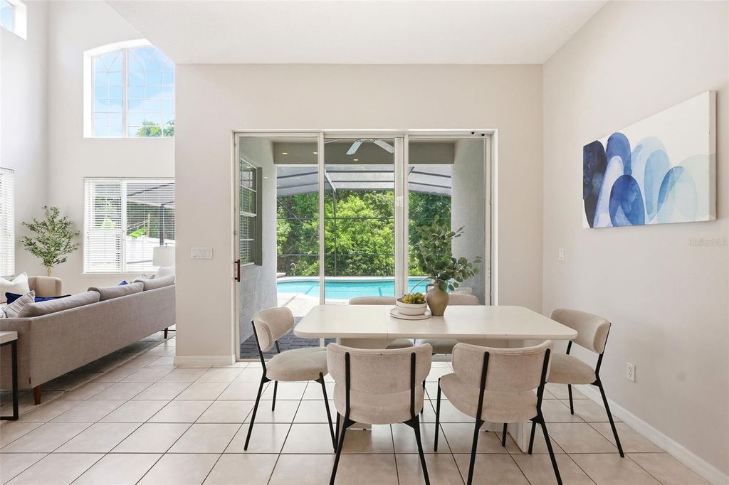 Image 20 of property listing at 2555 SAND ARBOR CIRCLE, Orlando, FL 32824
