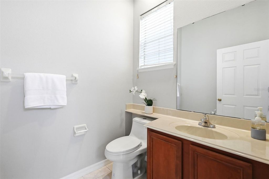 Image 21 of property listing at 2555 SAND ARBOR CIRCLE, Orlando, FL 32824