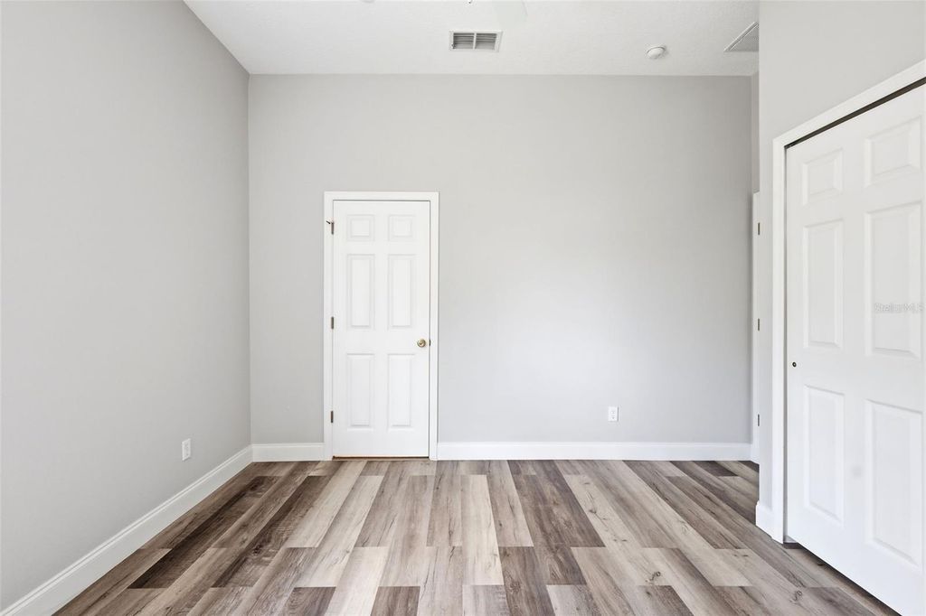 Image 28 of property listing at 2555 SAND ARBOR CIRCLE, Orlando, FL 32824