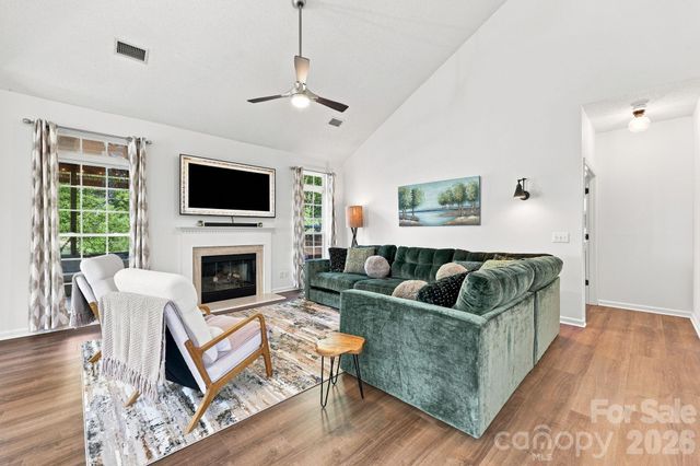 16215 Hollingbourne Road, Huntersville, NC 28078