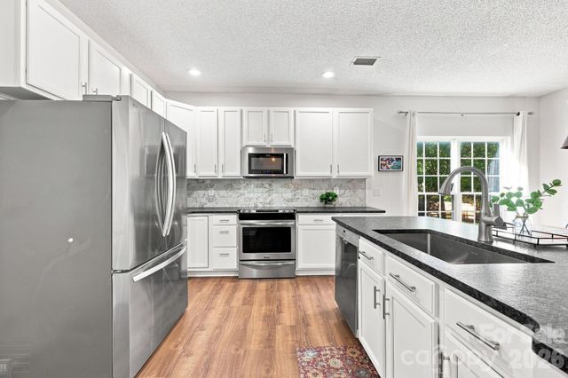 16215 Hollingbourne Road, Huntersville, NC 28078