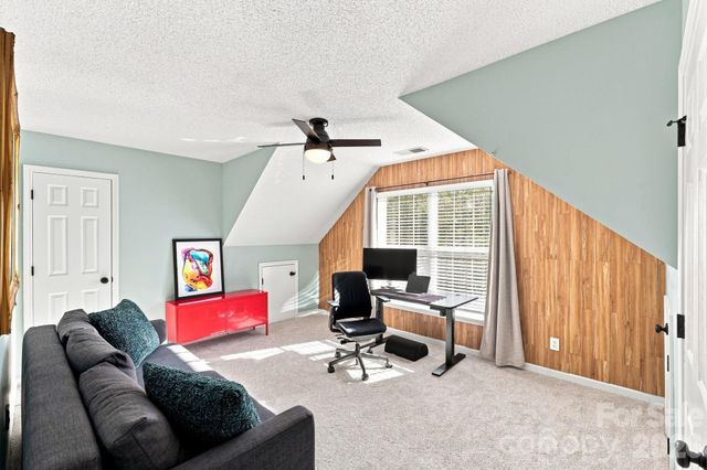 16215 Hollingbourne Road, Huntersville, NC 28078