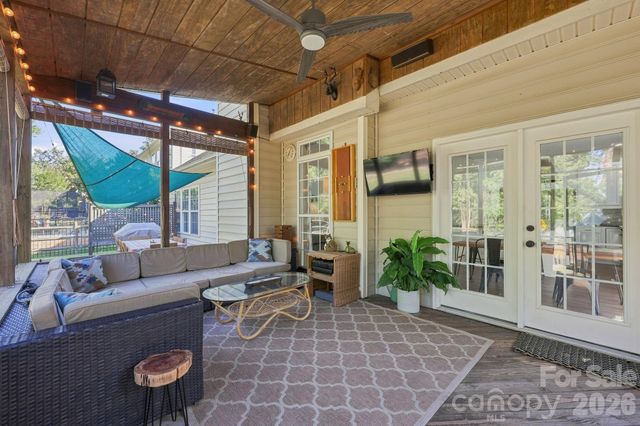 16215 Hollingbourne Road, Huntersville, NC 28078