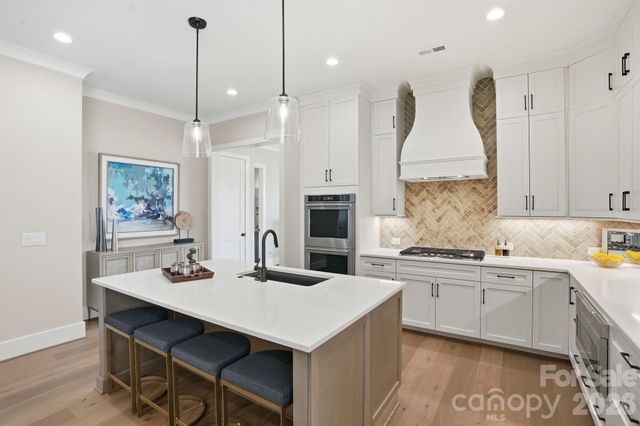 19024 Newburg Hill Road, Davidson, NC 28036