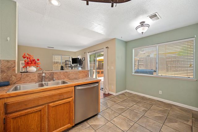 4033 Grey Livery Way, Antelope, CA 95843