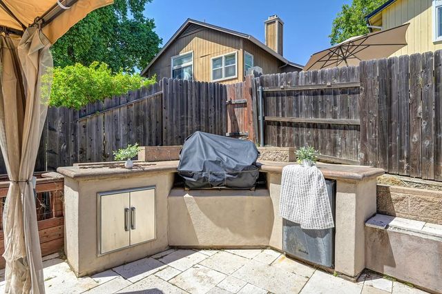 4033 Grey Livery Way, Antelope, CA 95843