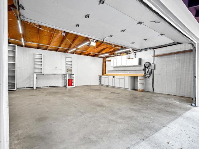 1130 Pebble Springs Lane, Escondido, CA 92026