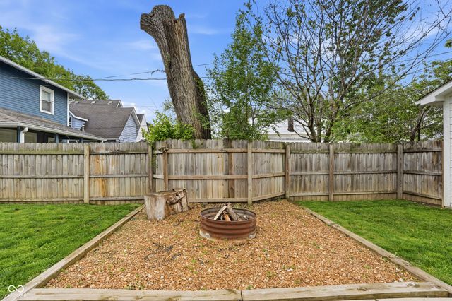 1824 S Woodlawn Avenue, Indianapolis, IN 46203