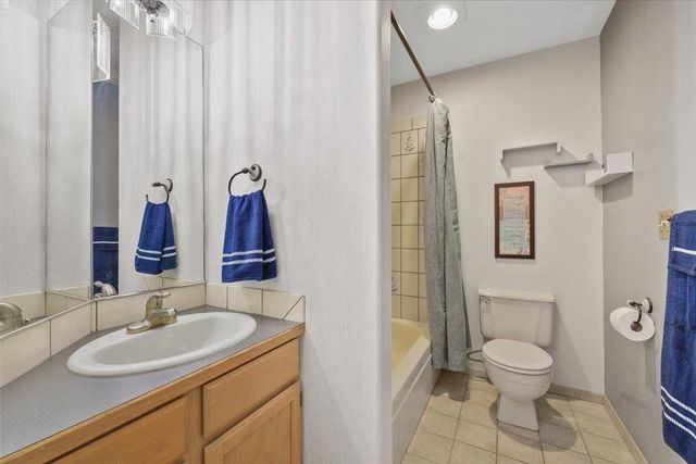 8701 E Boardwalk Ln, Spokane, WA 99212