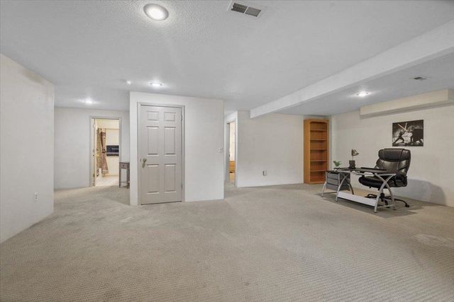 8701 E Boardwalk Ln, Spokane, WA 99212