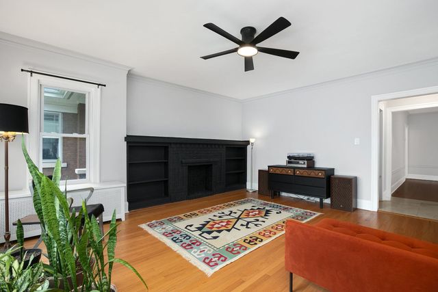 5425 N Bernard Street, Chicago, IL 60625