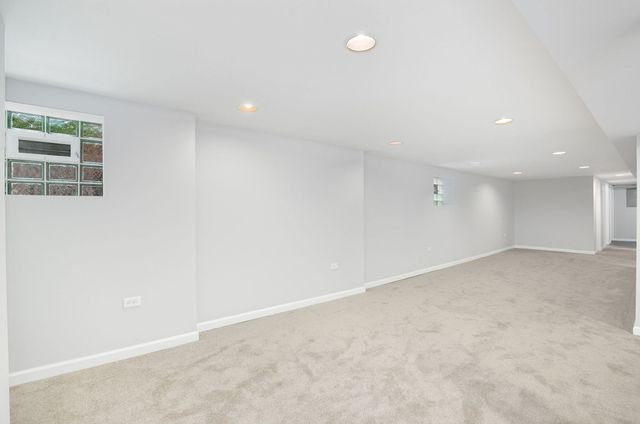 5425 N Bernard Street, Chicago, IL 60625