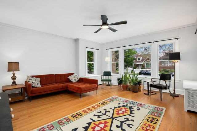 5425 N Bernard Street, Chicago, IL 60625