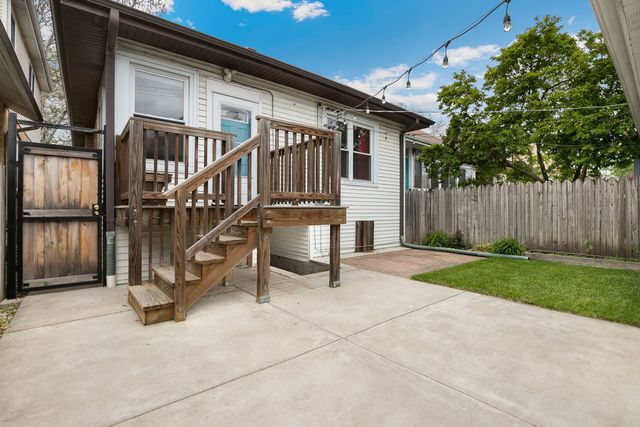 5425 N Bernard Street, Chicago, IL 60625