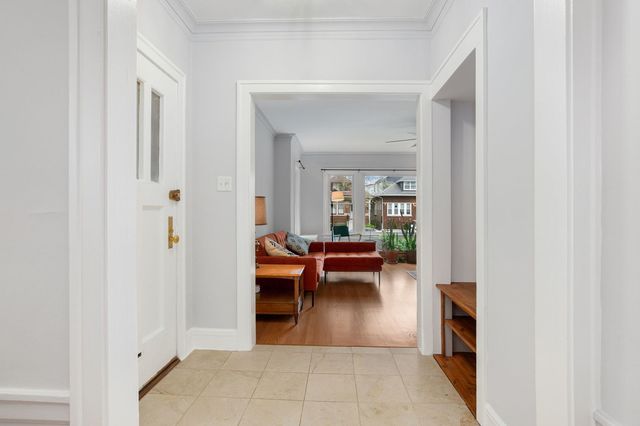 5425 N Bernard Street, Chicago, IL 60625