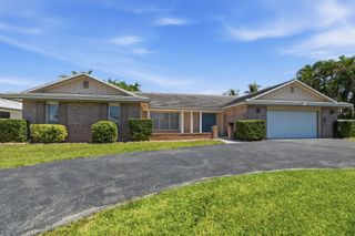 232 Gleneagles Drive, Lake Worth, FL 33462