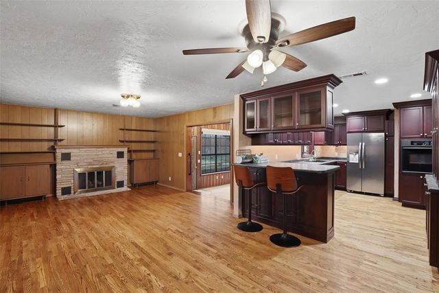 702 Kouba Drive, Yukon, OK 73099