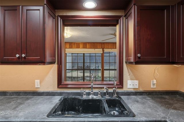 702 Kouba Drive, Yukon, OK 73099