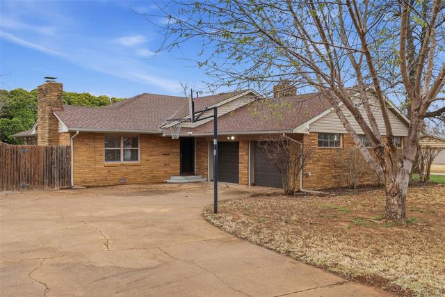 702 Kouba Drive, Yukon, OK 73099